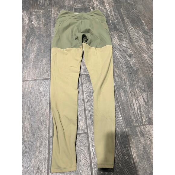 GENTLY USED GYMSHARK/NIKKIBLACKKETTER LEGGINGS- S - Picture 2 of 4